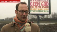 Een lezing van de filosoof Floris van den Berg waarin hij nog eens uitlegt waarom god niet bestaat en kabouters ook niet. En waarom een wereld zonder religie een betere wereld is.