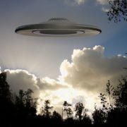Sportverslaggever spot UFO - 'expert' vermoedt buitenaardse afkomst 15