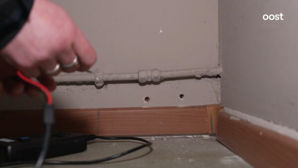 Woningcorporatie De Woonplaats in zee met pseudowetenschap 2